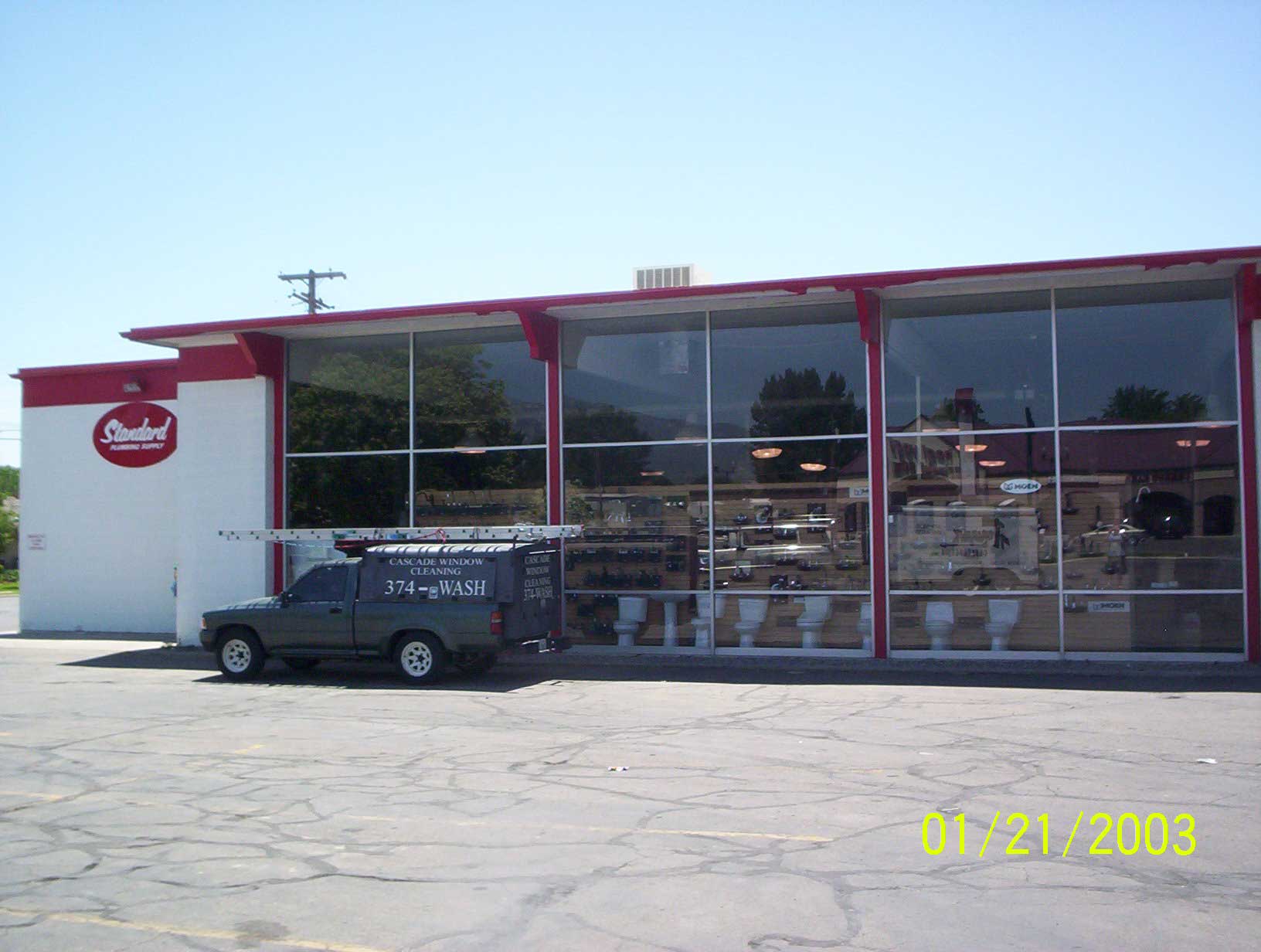 Window cleaning in Lehi